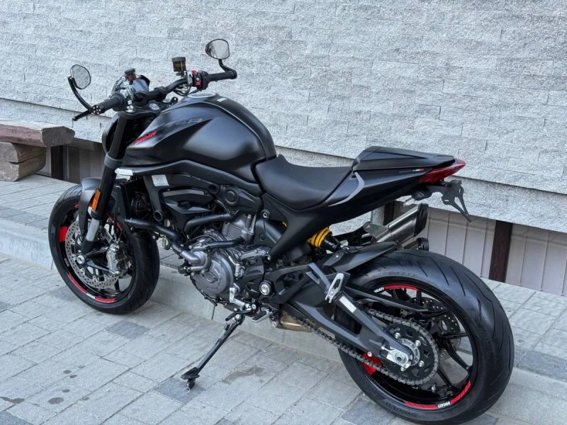 Мотоцикл Ducati Monster 937 2023 року — фото 6