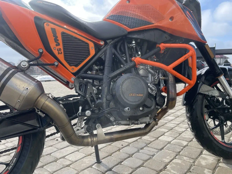Мотоцикл KTM 690 Duke R — фото 2