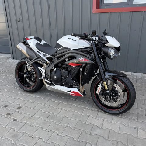 Мотоцикл Triumph Speed Triple RS 1050(kawasaki,yamaha,honda,suzuki)