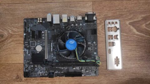 MSI H510M PRO-E + Intel Core i3-10100F 3.6 GHz / 6 MB