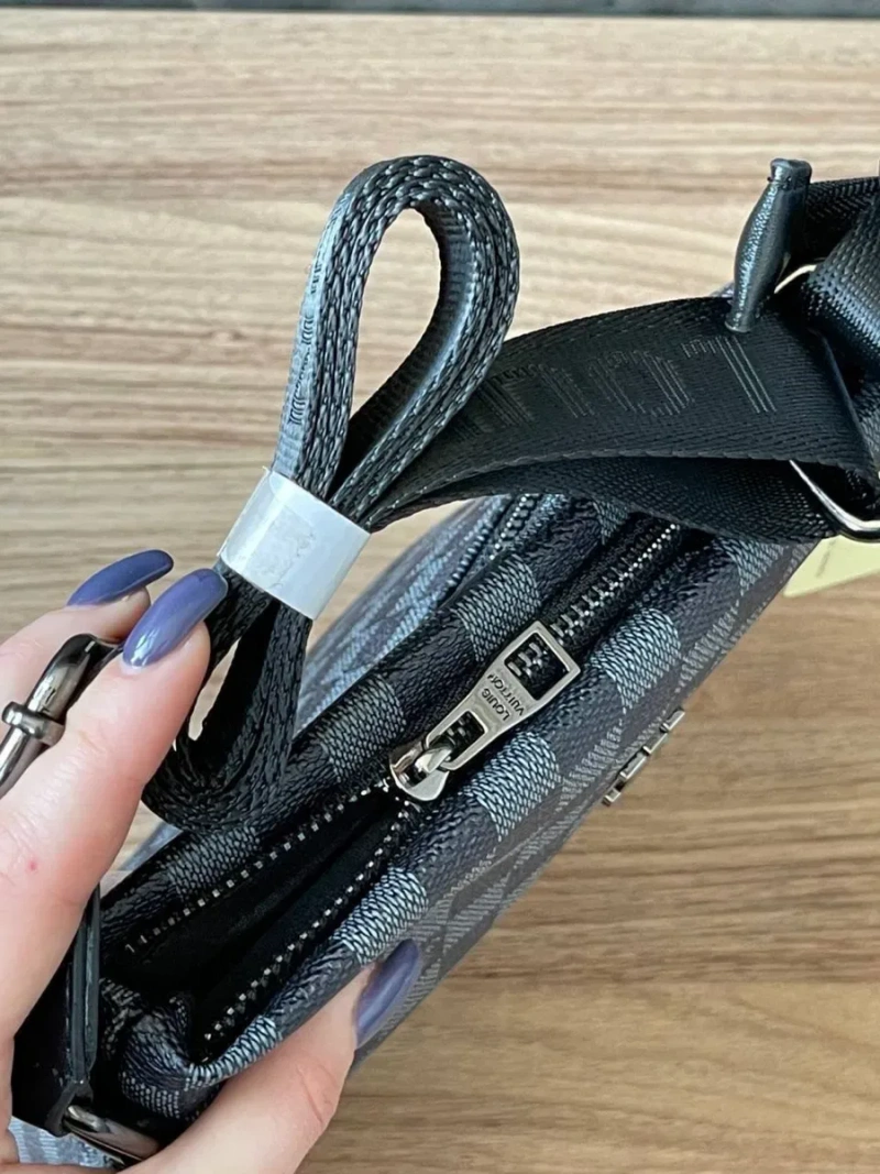 Мужская сумка Louis Vuitton барсетка чоловіча через плече луі віттон — фото 3