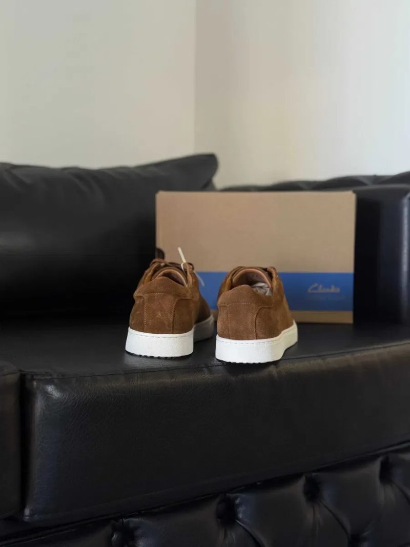 Мужские кроссовки на осень замш кожа Clarks Lockton Lace Cola Suede Trainers Нові Оригінал є розмір в наявності більше 500 пар взуття в наявності — фото 3