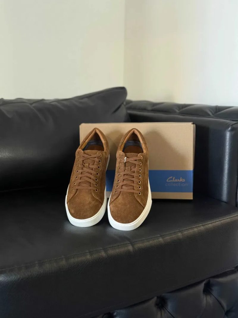 Мужские кроссовки на осень замш кожа Clarks Lockton Lace Cola Suede Trainers Нові Оригінал є розмір в наявності більше 500 пар взуття в наявності — фото 5
