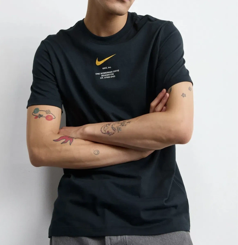 Мужскте футболки Nike Swoosh черная белая унисекс найк свуш — фото 2