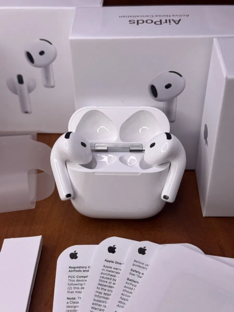 Навушники Apple Airpods 4 ANC з активним шумопоглинанням