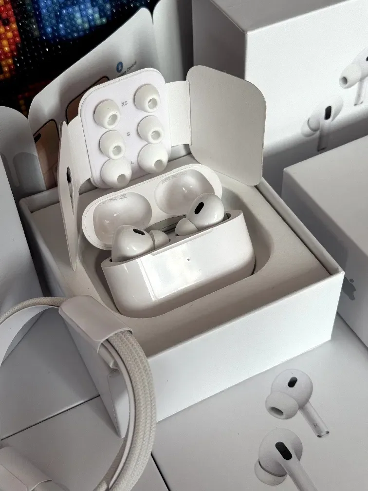 Навушники Apple AirPods Pro 2 Gen — фото 2