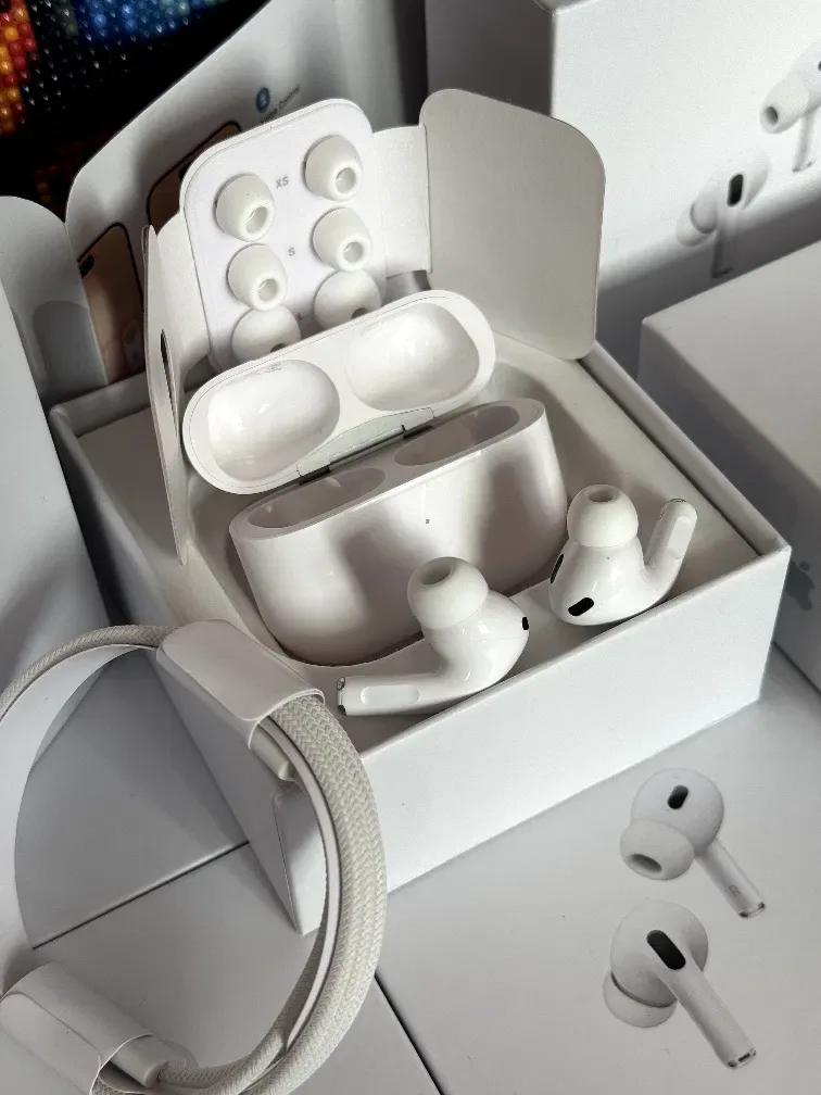 Навушники Apple AirPods Pro 2 Gen — фото 5