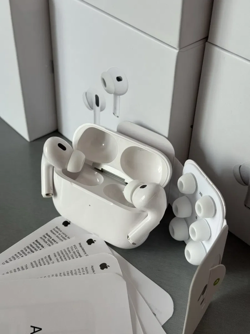 Навушники Apple AirPods Pro 2 Generation — фото 2