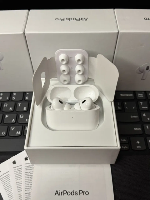 Навушники Apple AirPods Pro 2 з шумоподавленням