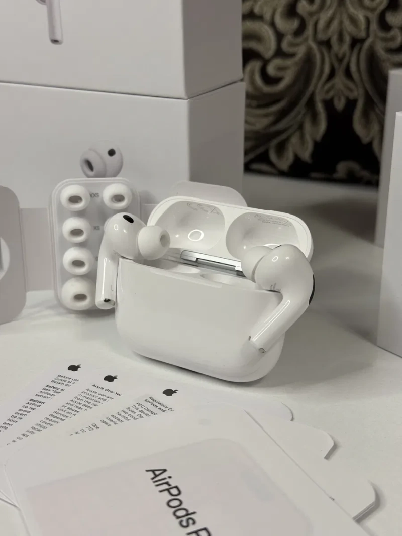 Навушники Apple AirPods Pro 3 — фото 2