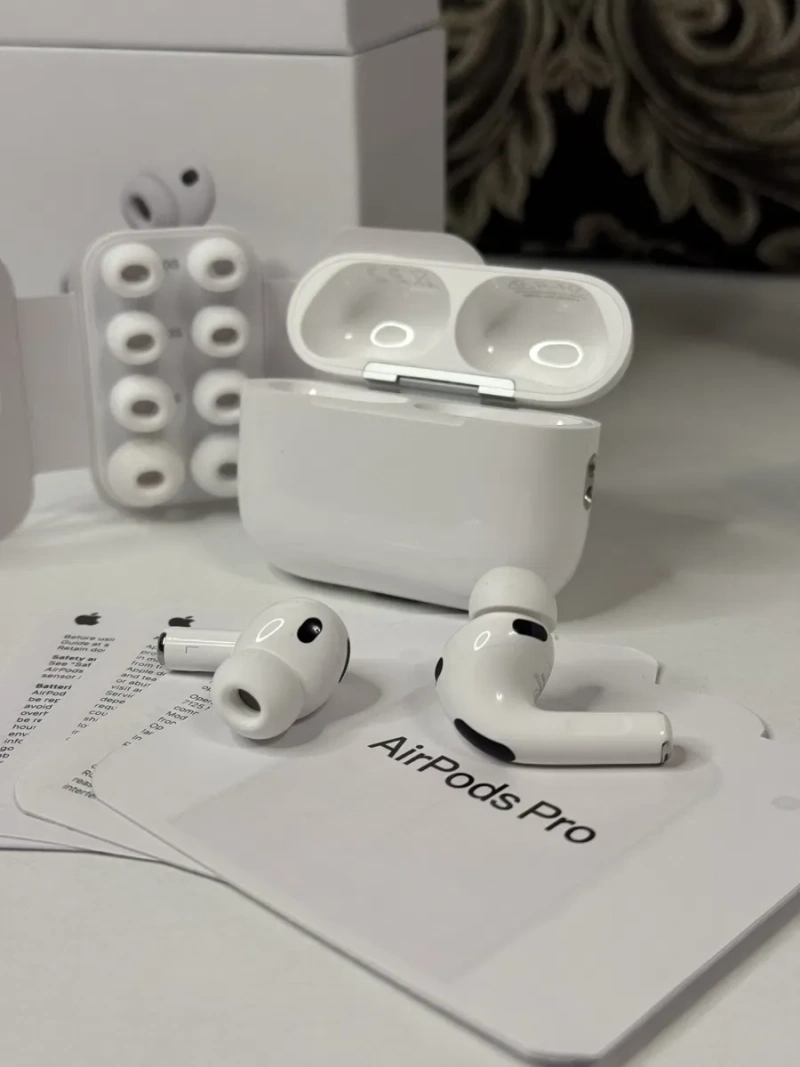 Навушники Apple AirPods Pro 3 — фото 4