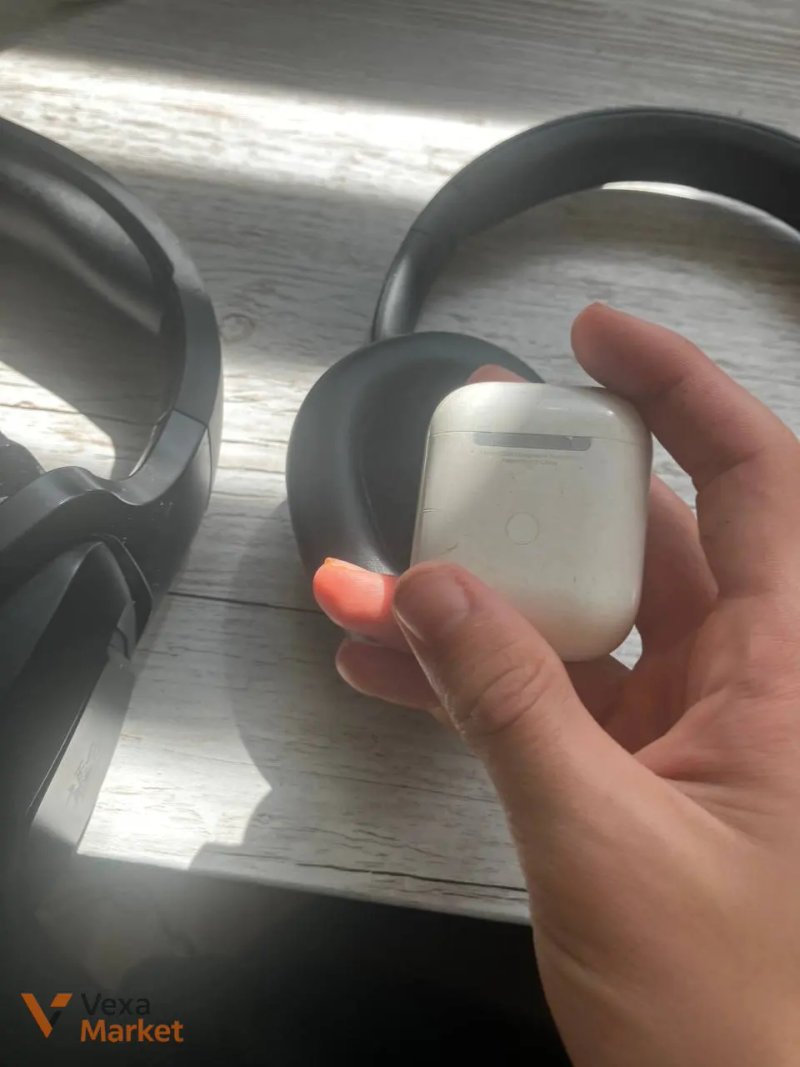 Навушники та AirPods у комплекті — фото 2
