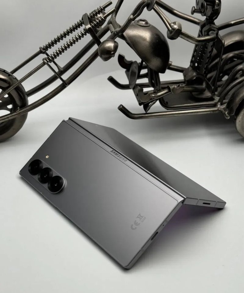 Найкрашій смартфон Samsung Galaxy Z Fold 6 12/256 — фото 5