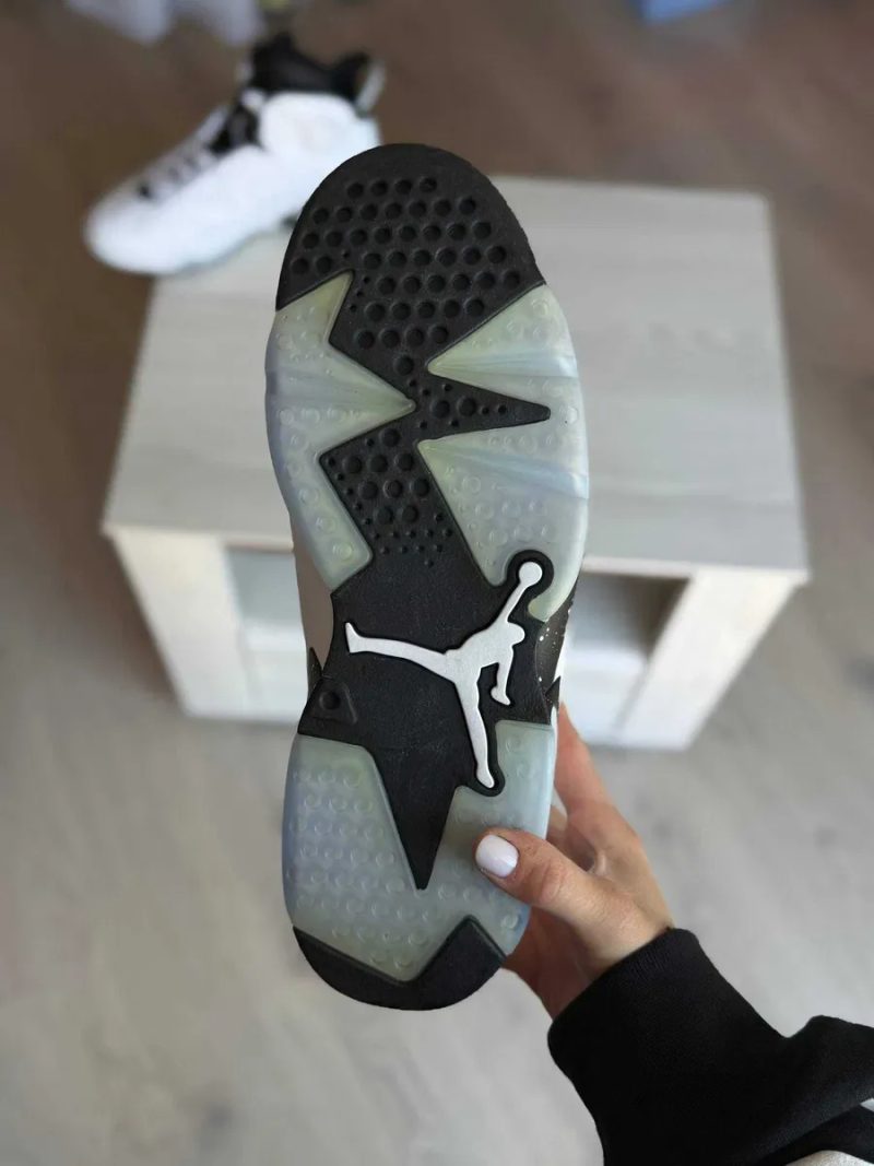 Nike Air Jordan 6 Retro Oreo. Оригінальні кросівки. Оригінал. Демісезон. Джордани — фото 4