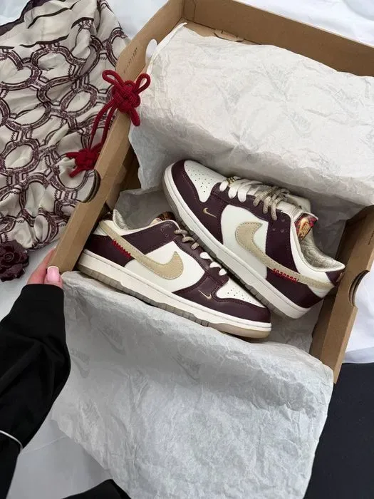 Nike Dunk Low LX White Maroon жіночі кросівки найк данк бордові — фото 2