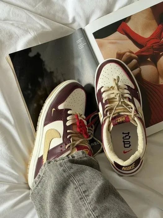 Nike Dunk Low LX White Maroon жіночі кросівки найк данк бордові — фото 5