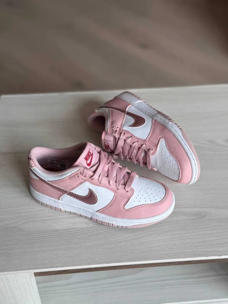 Nike Dunk Low Pink Velvet. Жіночі кросівки. Оригінал. Демісезон — фото 3