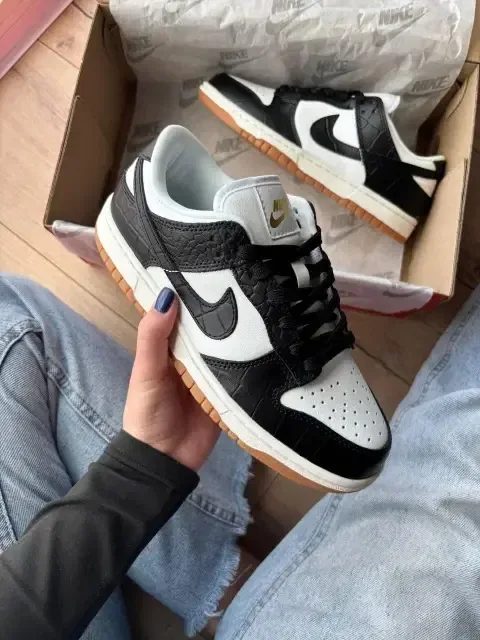 Nike SB Dunk Low Black Croc