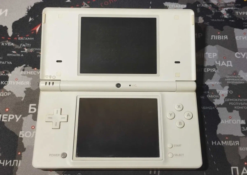 Nintendo DSi Final Fantasy Crystal Chronicles видання — фото 2