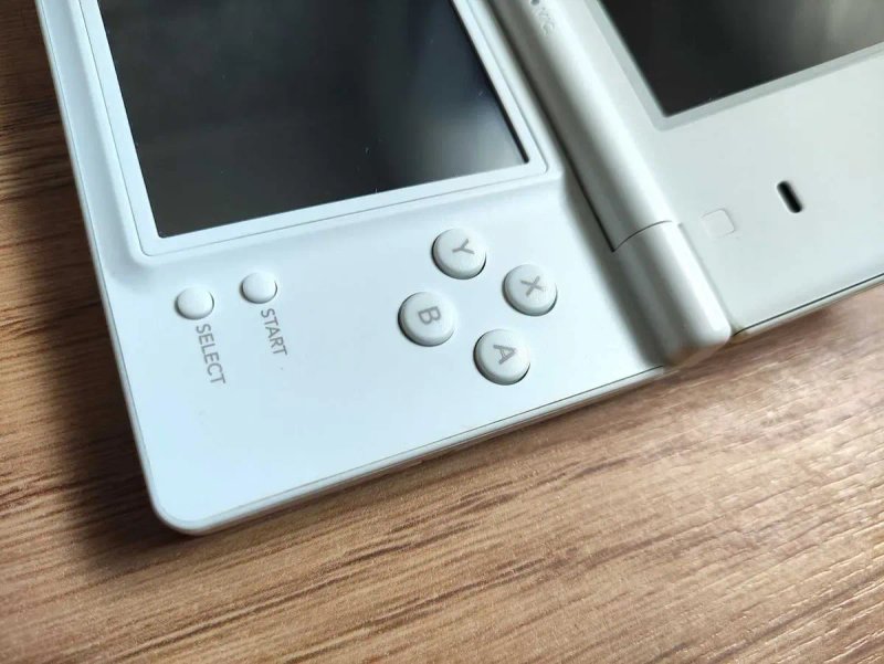 Nintendo DSi White — фото 4