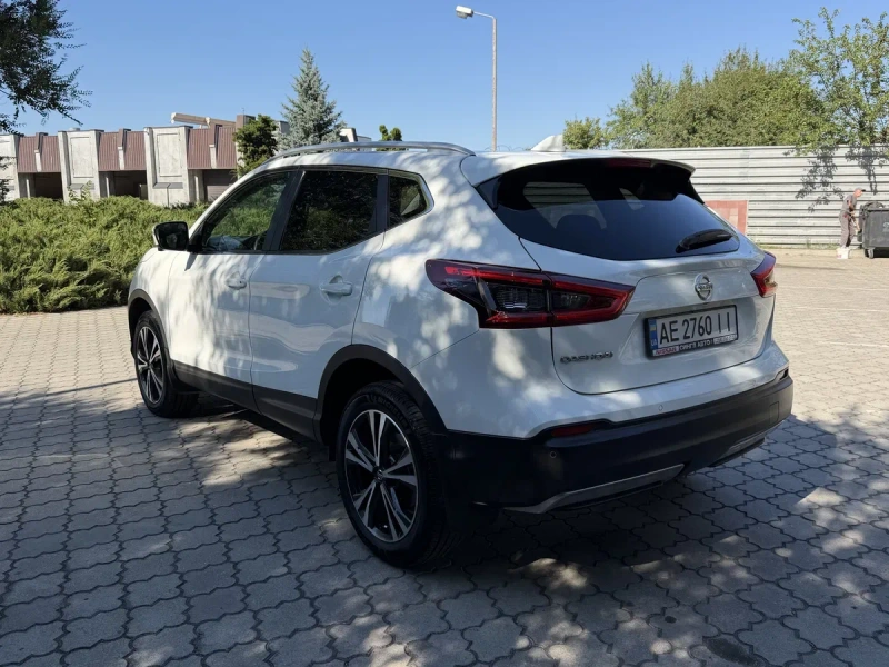 Nissan Qaskai 2.0 AT 4WD Tekna + — фото 4