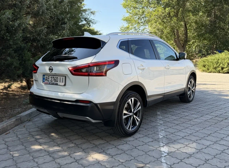 Nissan Qaskai 2.0 AT 4WD Tekna + — фото 5