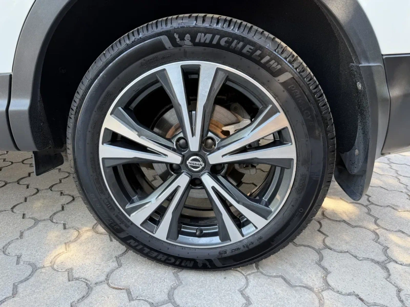 Nissan Qaskai 2.0 AT 4WD Tekna + — фото 8