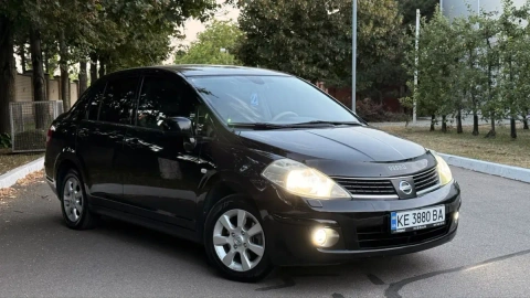 Nissan Tiida 2008 года в отличном состоянии, НЕ бит, НЕ крашен!