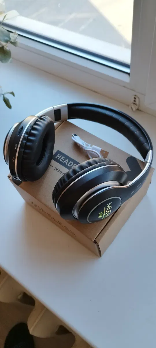 Нові Беспровідні  Навушники Bluetooth з Підсвіткою (Різні Варіанти) — фото 3
