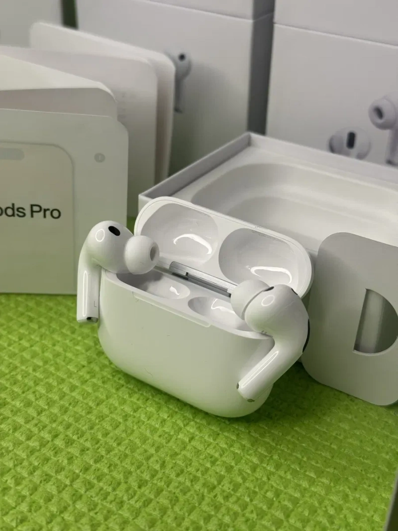 Нові навушники Apple AirPods Pro 3 — фото 3
