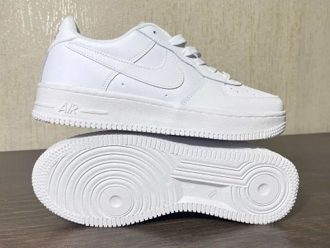 НОВЫЕ! Кроссовки Nike Air Force 1 White, белые, мужские, 42, 43, 44, 45, 46, натуральная кожа, весна, лето, осень, повседневные.