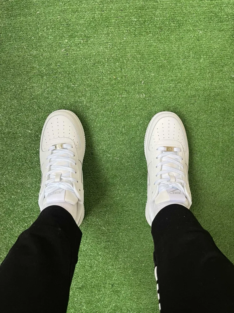 НОВЫЕ! Кроссовки Nike Air Force 1 White, белые, мужские, 42, 43, 44, 45, 46, натуральная кожа, весна, лето, осень, повседневные. — фото 5