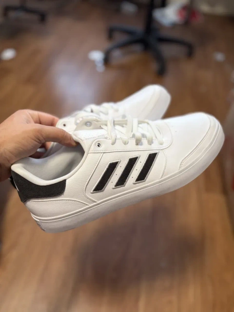 Новые ОРИГИНАЛ оригінал кроссовки кросівки Adidas адидас Retrocross 24