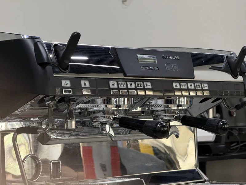 Nuova Simonelli Aurelia II - Професійна мультибойлерна кавомашина — фото 3