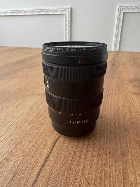 Обʼєктив Sony E 16-55mm f/2.8 G