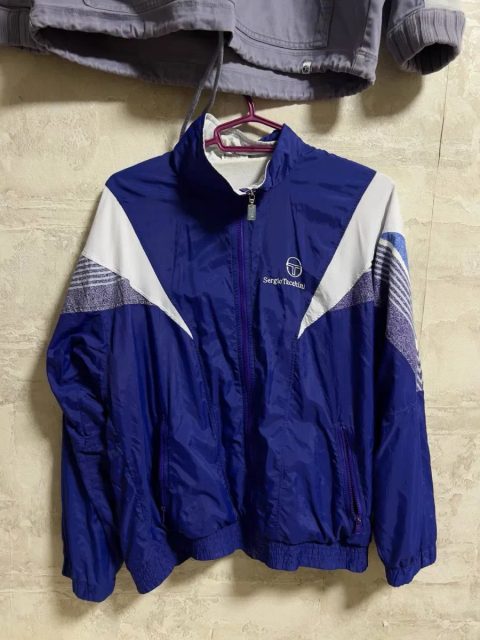 Очень винтажная ветровка Sergio Tacchini M-L
