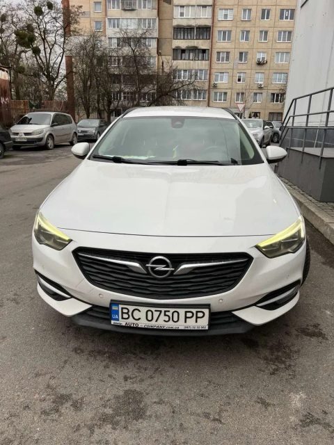Опель Інсігніа 2.0 2018