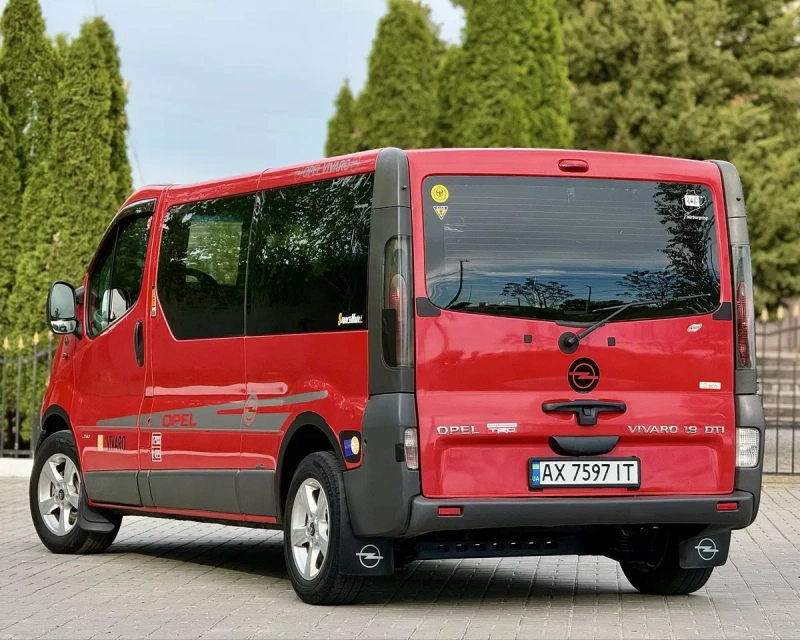 Opel Vivaro Стан Ексклюзивний!!! Оригінальний Пасажир 8+1 Один Власник! Гаражне Зберігання!!! — фото 8
