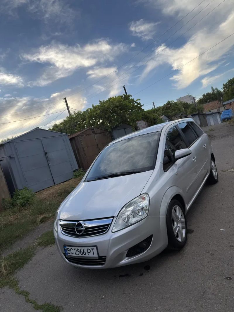 Opel Zafira 2010 рік 1.7 дизель — фото 5