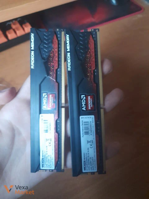Оперативна пам'ять AMD Radeon 8GB DDR4 2400MHz (16-16-16-36)