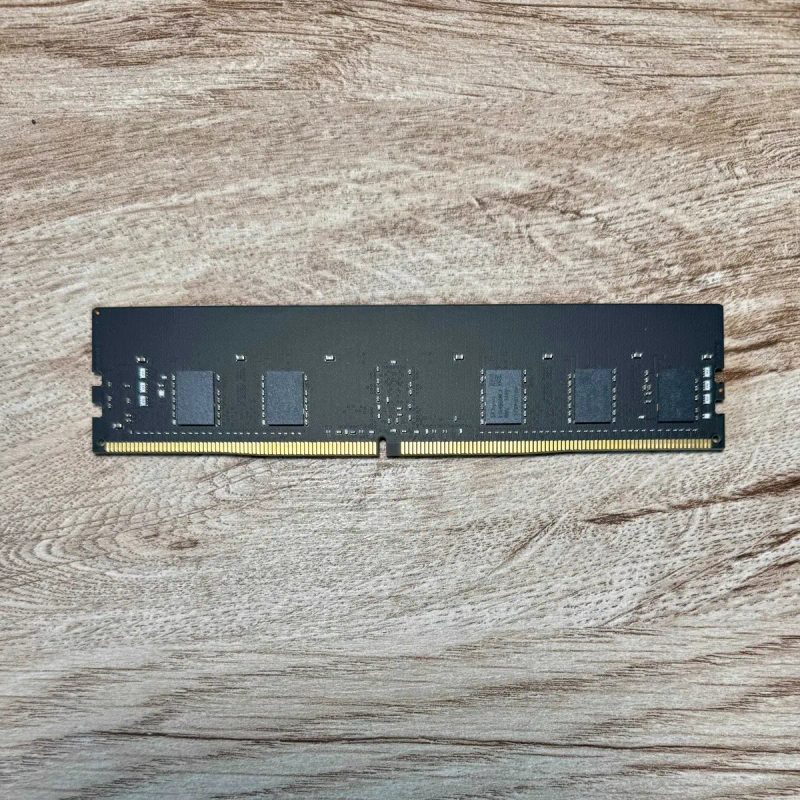 Оперативна пам'ять DDR4 ECC 8GB SK hynix — фото 2