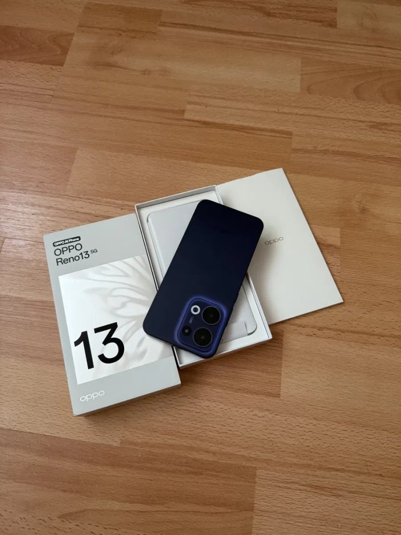 Oppo Reno 13 5G 12/256 Luminous Blue — фото 2