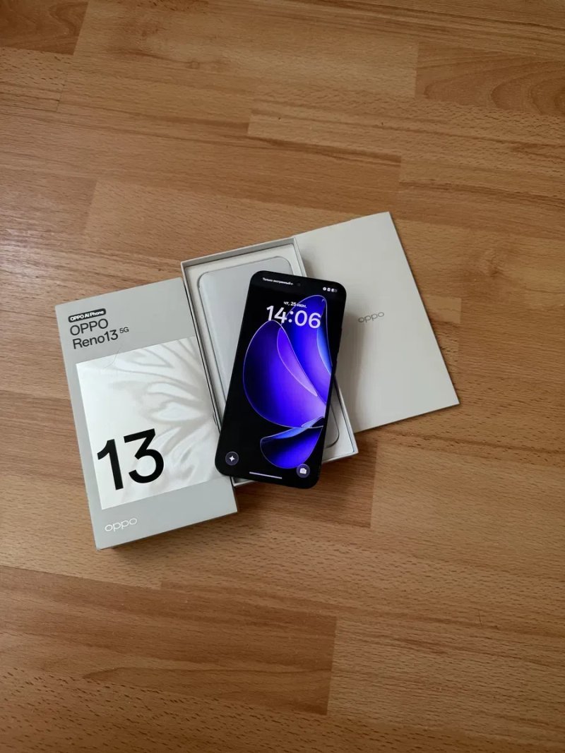 Oppo Reno 13 5G 12/256 Luminous Blue — фото 3