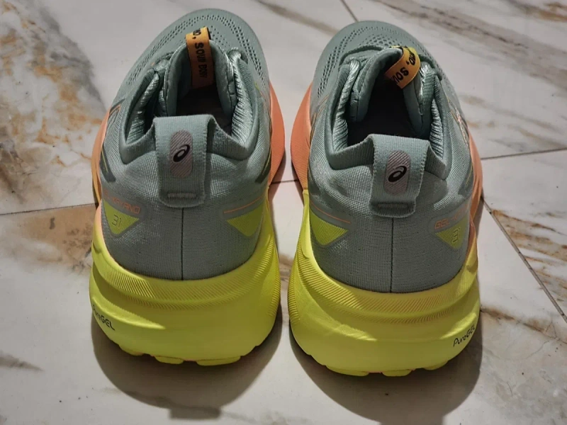 Оригінал 100% чоловічі кросівки Asics Kayano 31   EUR 42.5 — фото 5