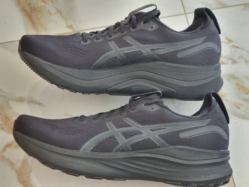 Оригінал 100% чоловічі кросівки asics kayano 32   eur 48 — фото 2