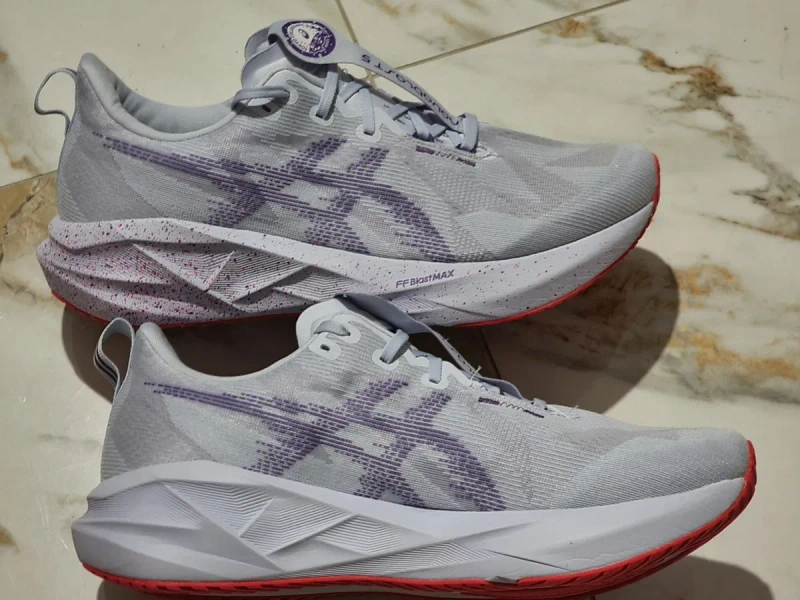 Оригінал 100% чоловічі кросівки asics novablast 5  eur 48 — фото 3