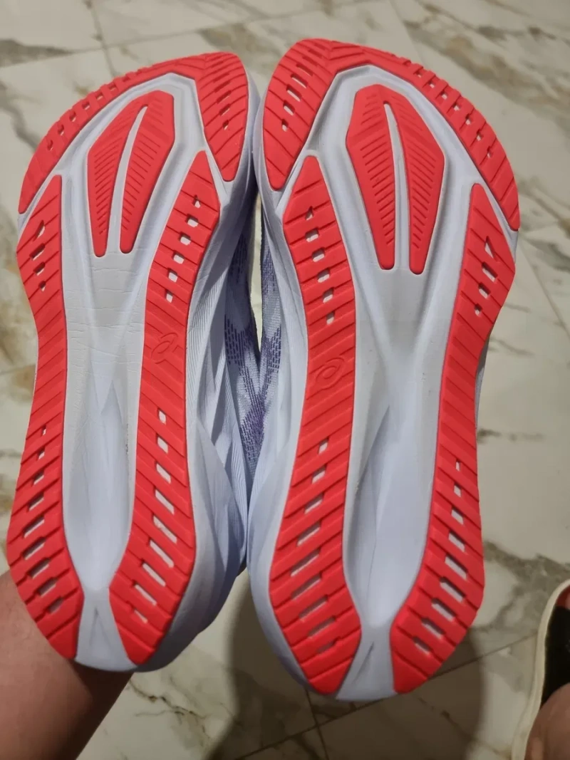 Оригінал 100% чоловічі кросівки asics novablast 5  eur 48 — фото 6