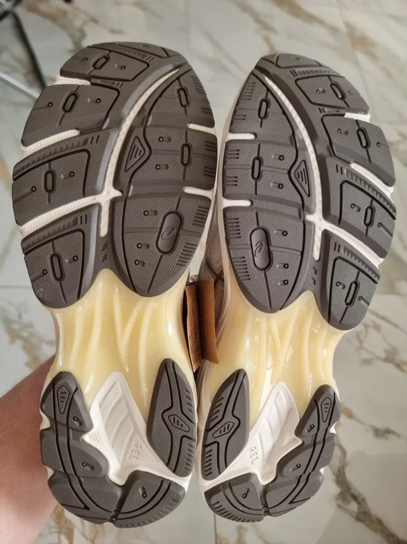 Оригінал 100% кросівки asics gt-2160  eur 46 — фото 6