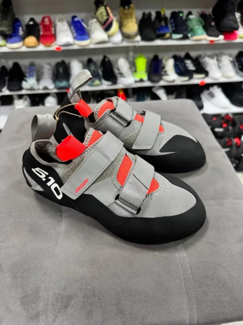 ОРИГІНАЛ 100% Кросівки Скельники adidas Five Ten Kirigami Dove Grey Core Black Solar Red 41 — фото 2