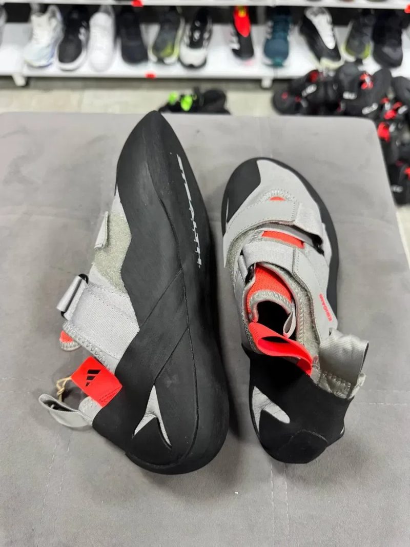 ОРИГІНАЛ 100% Кросівки Скельники adidas Five Ten Kirigami Dove Grey Core Black Solar Red 41 — фото 4